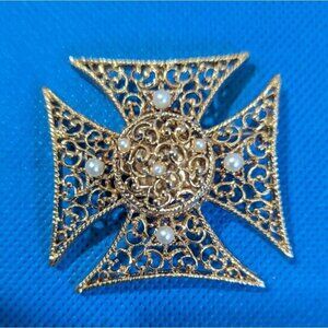 Vintage Gold Tone Filigree Cross Brooch With Faux Pearls & Intricate Design